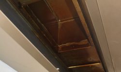 Fettbrandgefahr – so sichern Sie Ihre gewerbliche Küche nach VDI 2052 ab